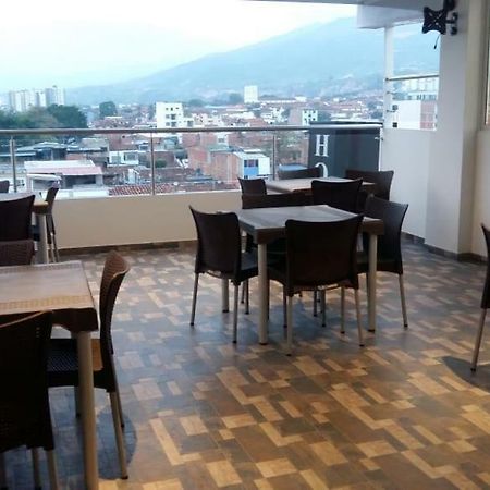 Hotel Giron Plaza Εξωτερικό φωτογραφία